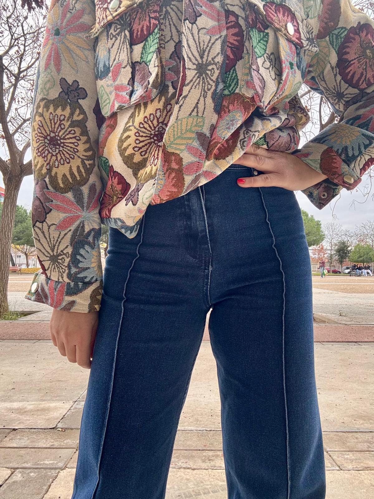ANGELA JEANS
