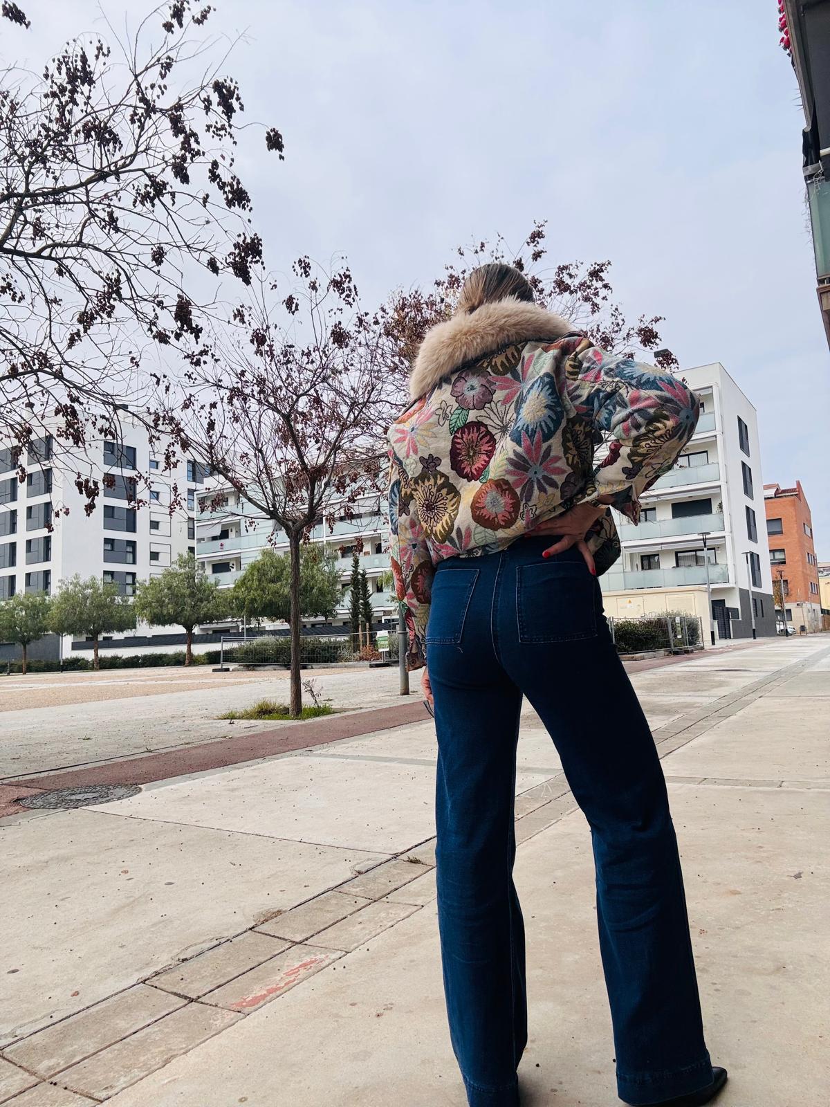ANGELA JEANS